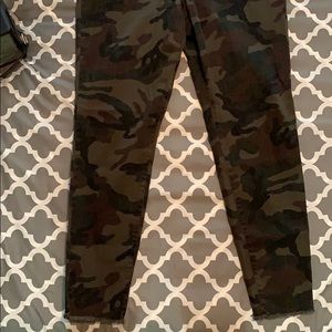 Jessica Simpson Camo Skinny Pants